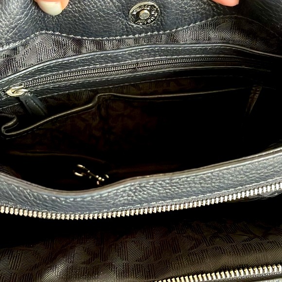 Black Michael Kors Shoulder Bag - Picture 10 of 13